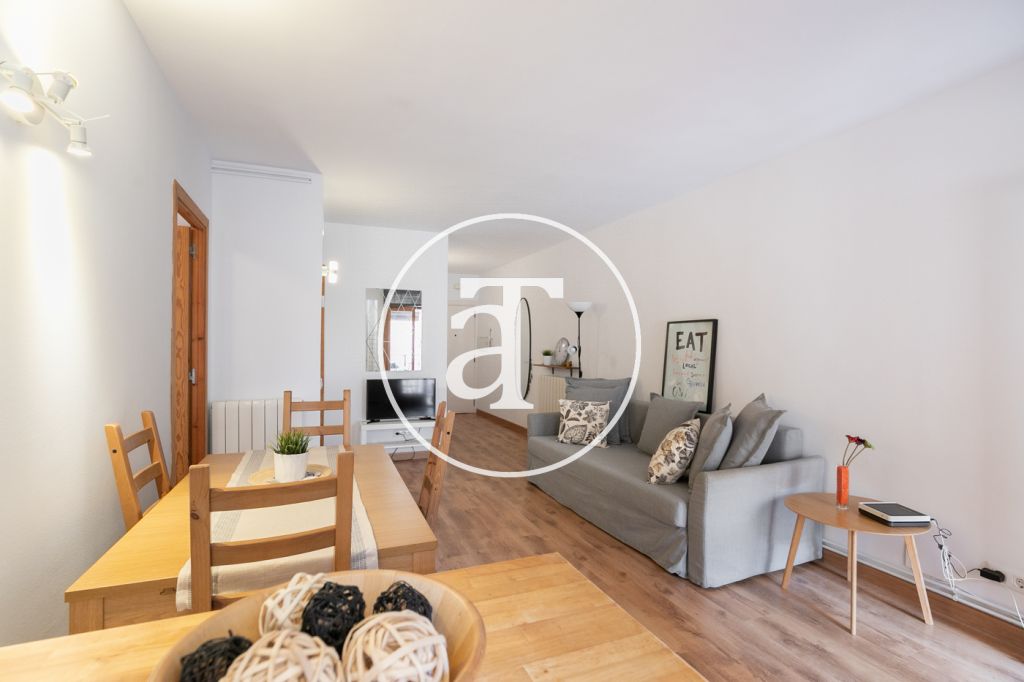 Monthly rental apartment with 2 bedrooms in Poble-sec