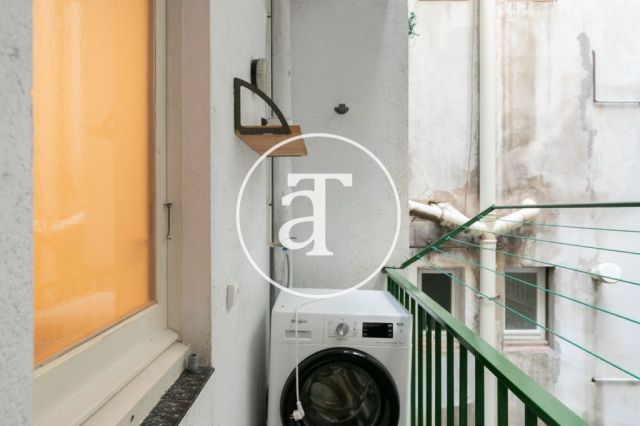 Monthly rental apartment with 2 bedrooms in Poble-sec 25