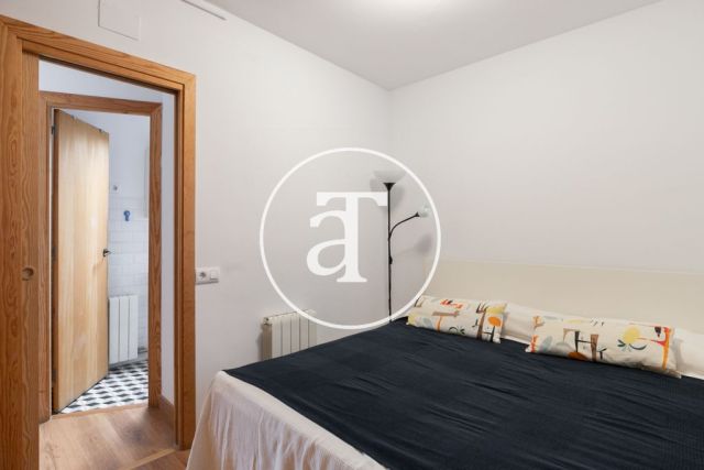 Monthly rental apartment with 2 bedrooms in Poble-sec 21