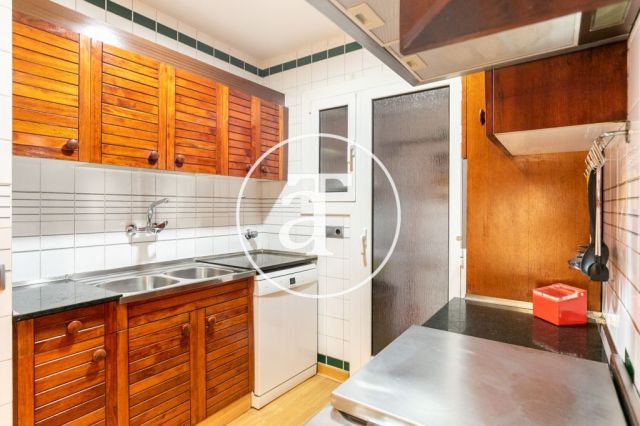 Location temporaire d'un appartement avec 3 chambres, un studio et une terrasse à Sagrada Familia 12