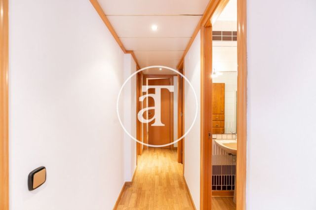 Location temporaire d'un appartement avec 3 chambres, un studio et une terrasse à Sagrada Familia 24