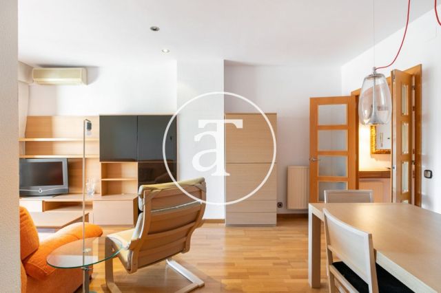 Location temporaire d'un appartement avec 3 chambres, un studio et une terrasse à Sagrada Familia 4