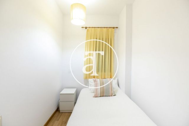 Location temporaire d'un appartement avec 3 chambres, un studio et une terrasse à Sagrada Familia 19
