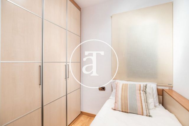 Location temporaire d'un appartement avec 3 chambres, un studio et une terrasse à Sagrada Familia 21