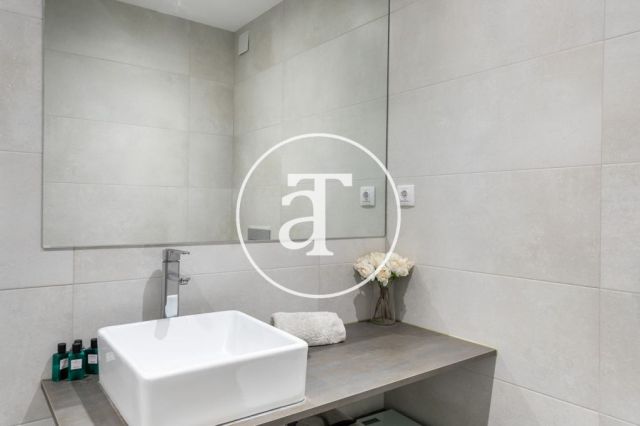 Piso de alquiler temporal de 2 habitaciones en el barrio de la Sagrada Familia 14