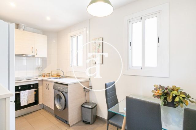 Monthly rental penthouse with 3 bedrooms and large terrace in Eixample Dreta 16