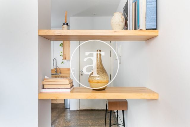 Monthly rental apartment with 1 bedroom and terrace in Poble Sec 13