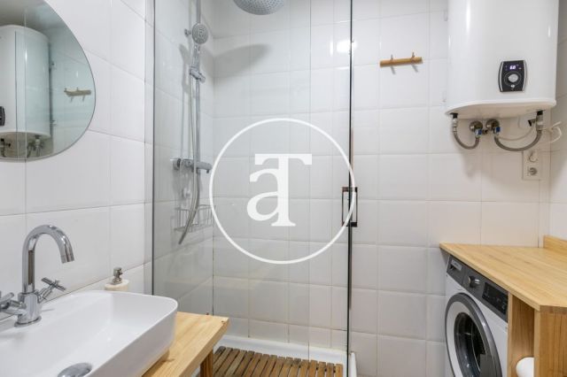 Monthly rental apartment with 1 bedroom and terrace in Poble Sec 26