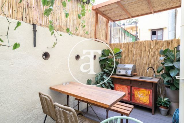 Monthly rental design apartment with 2 bedrooms and terrace steps from Passeig Sant Joan and Arc de Triomf 4