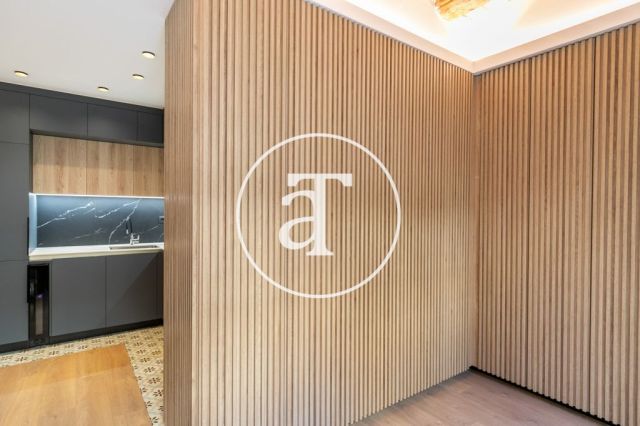 Monthly rental design apartment with 2 bedrooms and terrace steps from Passeig Sant Joan and Arc de Triomf 15