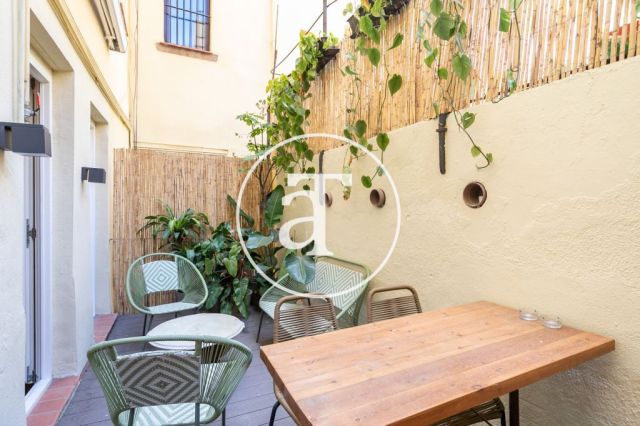 Monthly rental design apartment with 2 bedrooms and terrace steps from Passeig Sant Joan and Arc de Triomf 6