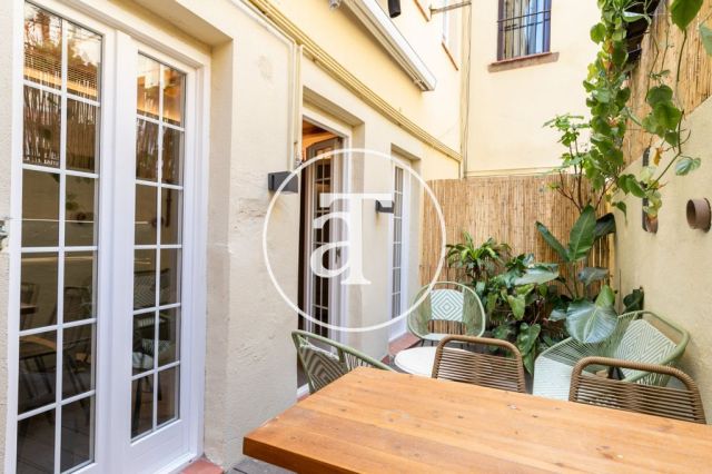 Monthly rental design apartment with 2 bedrooms and terrace steps from Passeig Sant Joan and Arc de Triomf 2