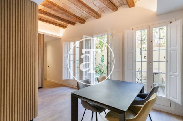 Monthly rental design apartment with 2 bedrooms and terrace steps from Passeig Sant Joan and Arc de Triomf 16