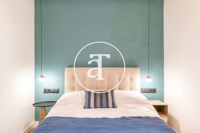 Monthly rental design apartment with 2 bedrooms and terrace steps from Passeig Sant Joan and Arc de Triomf 19
