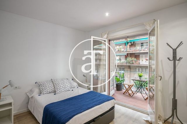 Mothly rental apartment with 3 bedrooms and terrace close to Paseo Sant Joan 26