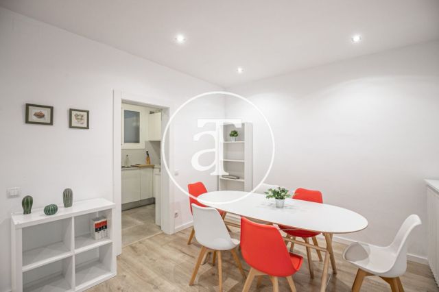 Mothly rental apartment with 3 bedrooms and terrace close to Paseo Sant Joan 8