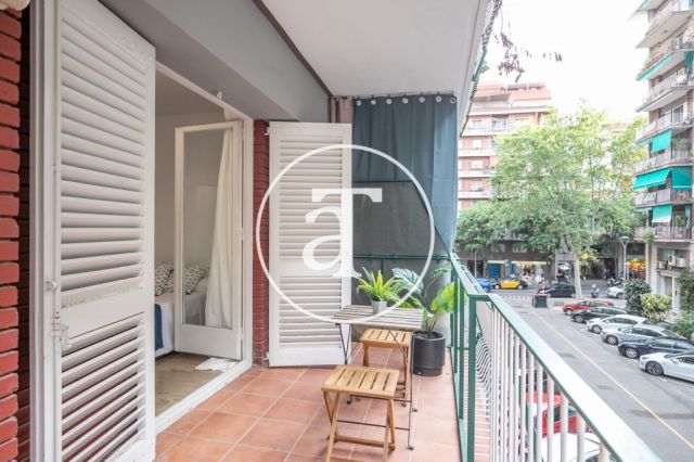 Mothly rental apartment with 3 bedrooms and terrace close to Paseo Sant Joan 29