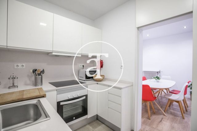 Mothly rental apartment with 3 bedrooms and terrace close to Paseo Sant Joan 14