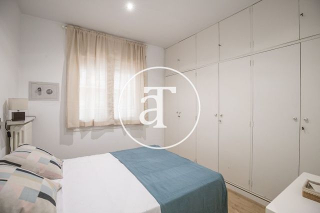 Mothly rental apartment with 3 bedrooms and terrace close to Paseo Sant Joan 24