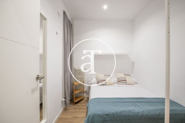 Mothly rental apartment with 3 bedrooms and terrace close to Paseo Sant Joan 22