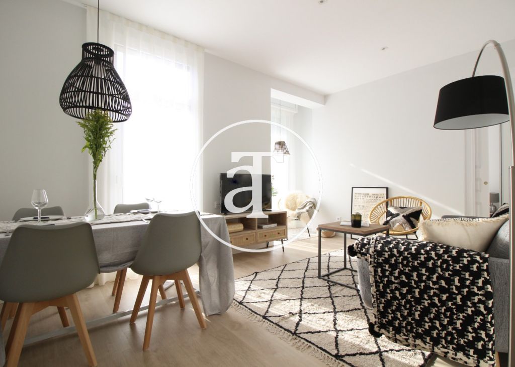 Monthly rental apartment with 2 bedrooms next to the Sagrada Familia 2