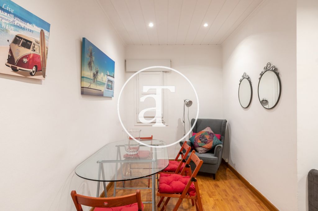 Monthly rental apartment with 2 bedrooms next to Hospital Sant Pau 2
