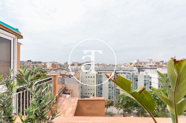 Monthly rental penthouse with 2 bedrooms and terrace close to Paseo Sant Joan 28