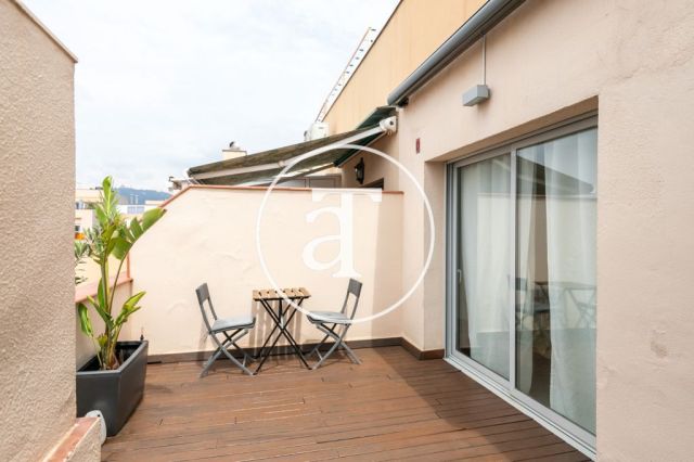 Monthly rental penthouse with 2 bedrooms and terrace close to Paseo Sant Joan 30