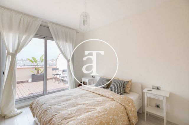 Monthly rental penthouse with 2 bedrooms and terrace close to Paseo Sant Joan 22
