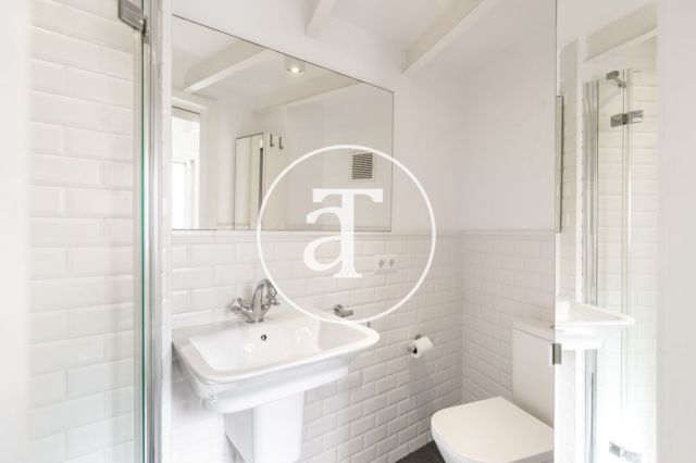Appartement de 1 chambre à louer temporairement avec une superbe terrasse dans le centre de Barcelone 23