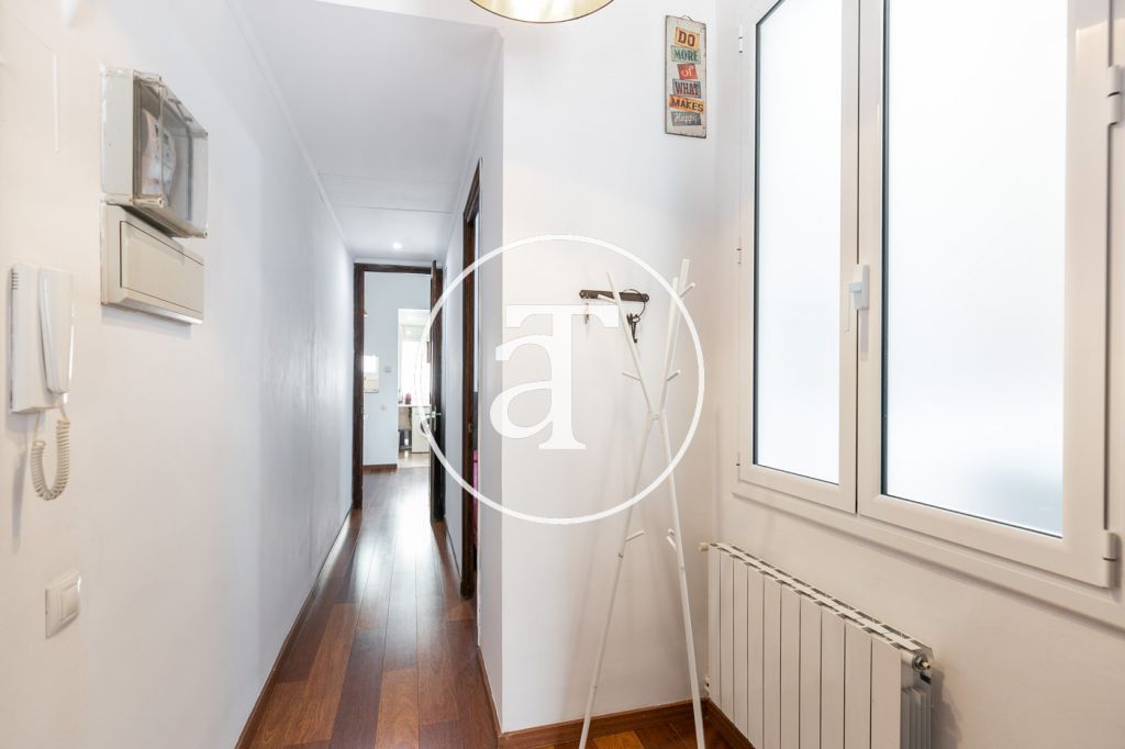 Monthly rental apartment with 2 bedrooms in Gracia 32