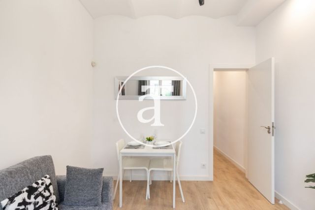 Piso de alquiler temporal de 2 habitaciones en el barrio de la Sagrada Familia 4