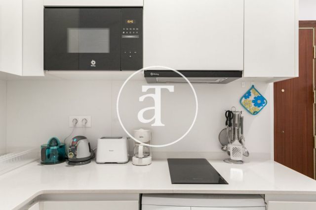 Piso de alquiler temporal de 2 habitaciones en el barrio de la Sagrada Familia 13