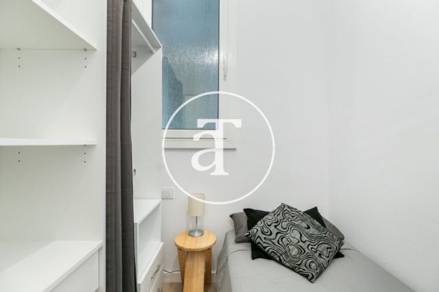 Piso de alquiler temporal de 2 habitaciones en el barrio de la Sagrada Familia 25