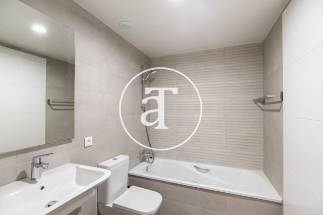 Monthly rental apartment with 2 bedrooms with terrace and communal pool in Hospitalet de Llobregat 22