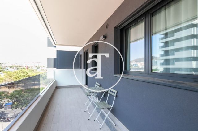 Monthly rental apartment with 2 bedrooms with terrace and communal pool in Hospitalet de Llobregat 5
