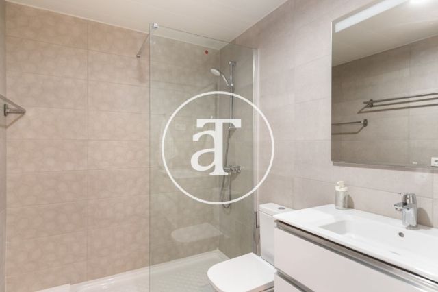 Monthly rental apartment with 2 bedrooms with terrace and communal pool in Hospitalet de Llobregat 29
