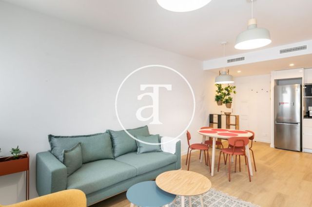 Monthly rental apartment with 2 bedrooms with terrace and communal pool in Hospitalet de Llobregat 8