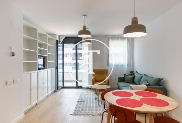Monthly rental apartment with 2 bedrooms with terrace and communal pool in Hospitalet de Llobregat 11