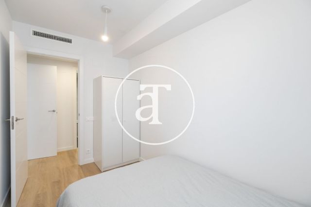 Monthly rental apartment with 2 bedrooms with terrace and communal pool in Hospitalet de Llobregat 21