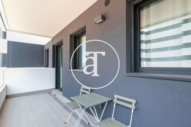 Monthly rental apartment with 2 bedrooms with terrace and communal pool in Hospitalet de Llobregat 6