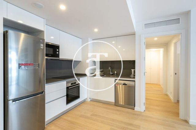 Monthly rental apartment with 2 bedrooms with terrace and communal pool in Hospitalet de Llobregat 18
