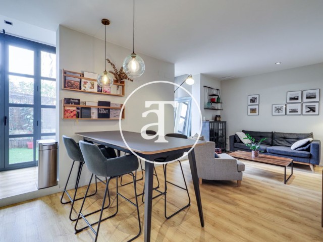 Piso de alquiler temporal de 1 habitación y terraza próximo a la estación Urgell