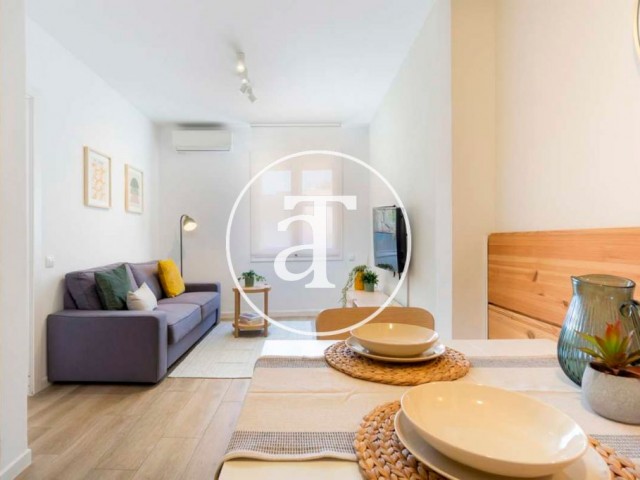 Monthly rental apartment with 3 bedrooms, 1 bathroom, and 1 toilet in Guinardó neighborhood