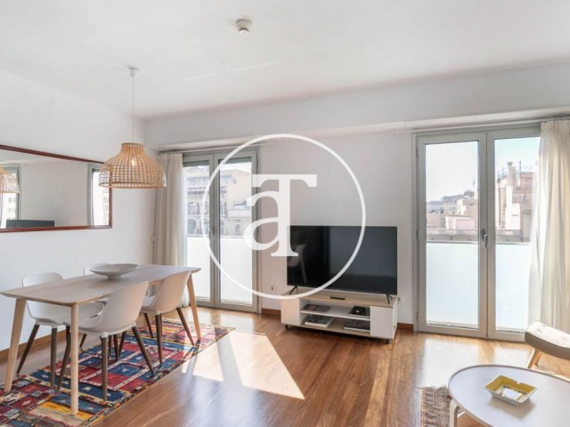Piso de alquiler temporal de 1 habitación y vestidor con 1 baño en Avenida de Gran Vía de Les Corts