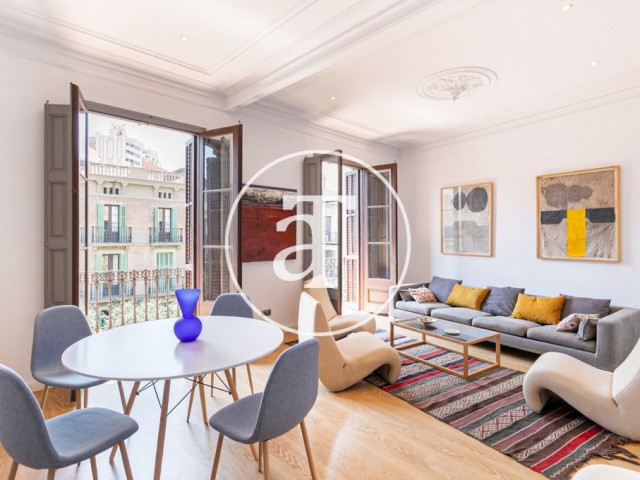 Piso de alquiler temporal de 3 habitaciones en el Eixample