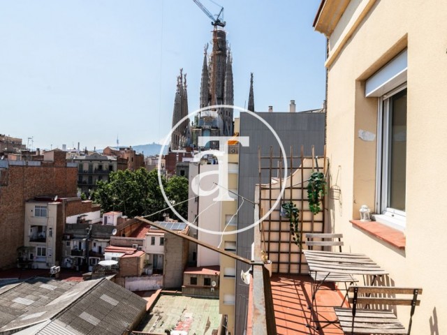 Appartement de location temporaire de 2 chambres, 1 salle de bain et balcon avec vue sur la Sagrada Família