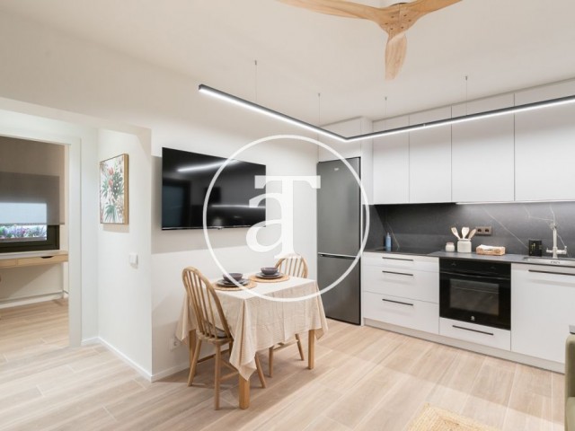 Piso de alquiler temporal de 2 habitaciones y 2 baños en Nou Barris