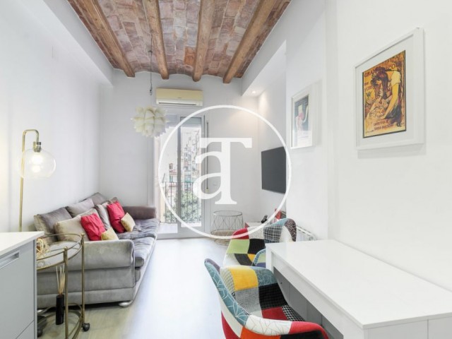 Piso de alquiler temporal de 1 habitación y 1 baño con balcón en L’Eixample