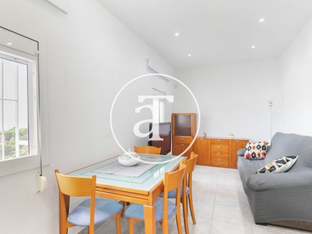 Piso de alquiler temporal de 2 habitaciones y 1 baño con terraza privada con vistas en Horta-Guinardó